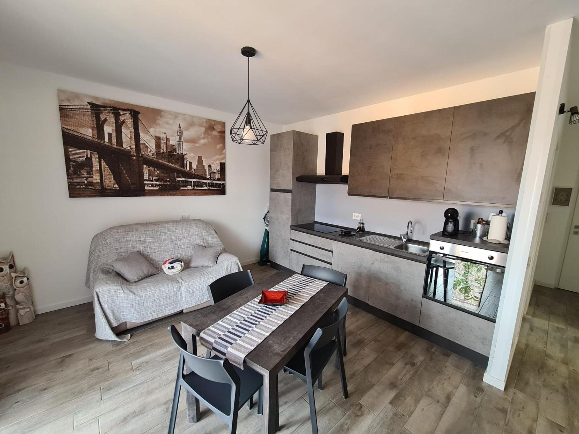 Appartamento Casa Adry Πεσκιέρα ντελ Γκάρντα Εξωτερικό φωτογραφία